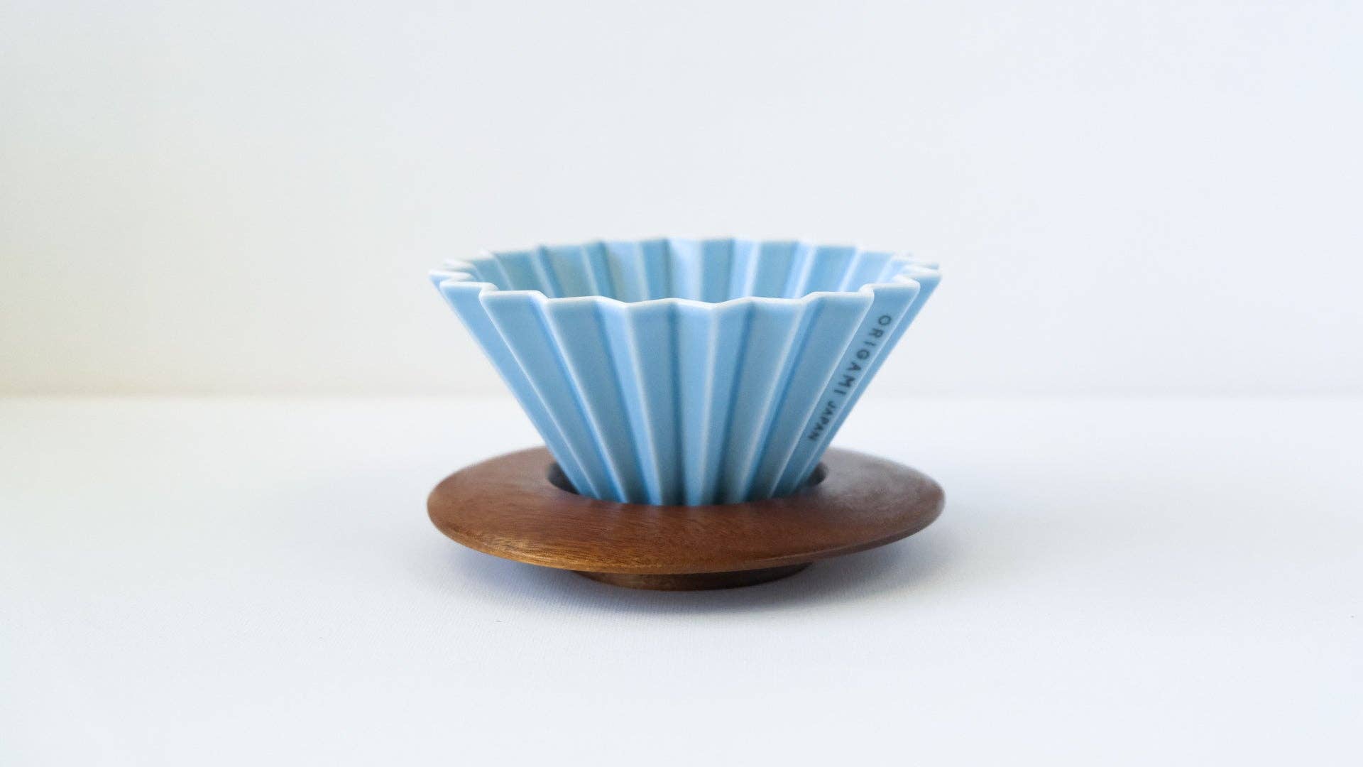 Slow Pour Supply - Wholesale Pour Over & Dripper - ORIGAMI Dripper - Small for 1-2 Cups Brew24