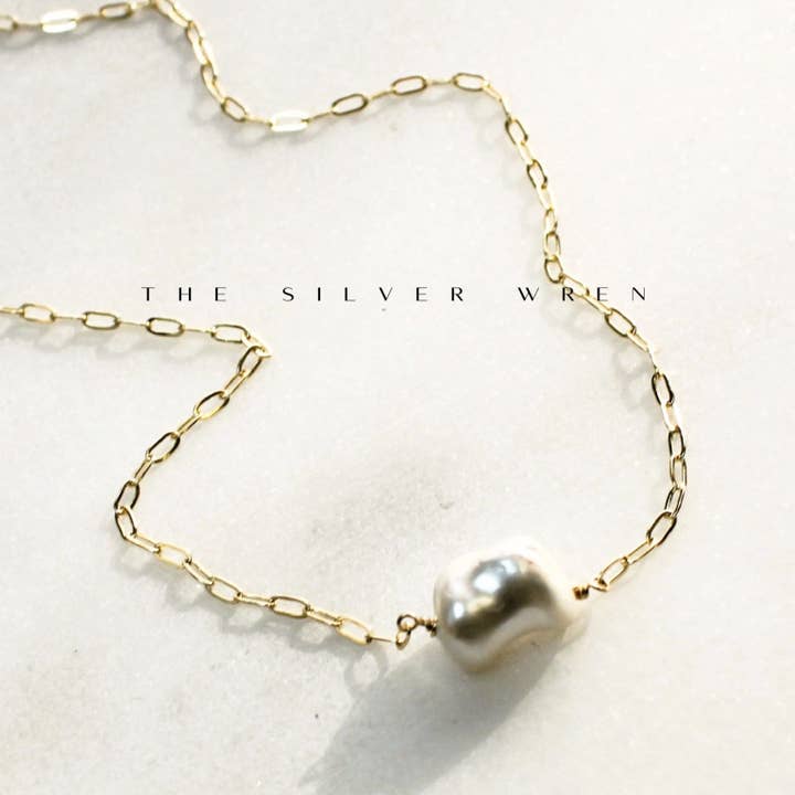 The Silver Wren - Wholesale Pendant/Charm Necklace - Aela Mother of Pearl Necklace