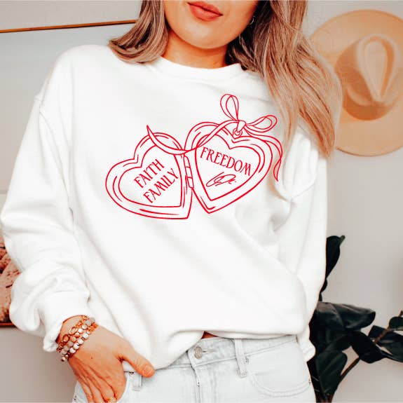 Tro Familie Frihed Hjerte medaljon sweatshirt, hvid for engroshandel hos Crossaid