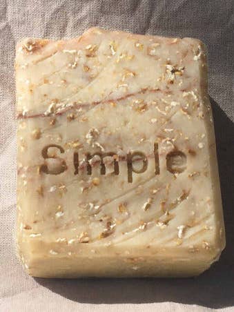 Peeling-Seife aus Hafer und Wacholder für den Großhandel von Simple la savonnerie