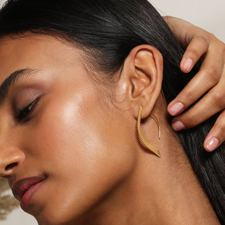 Satya Jewelry - Wholesale Dangle Earrings - Hammered dot lotus petal earrings