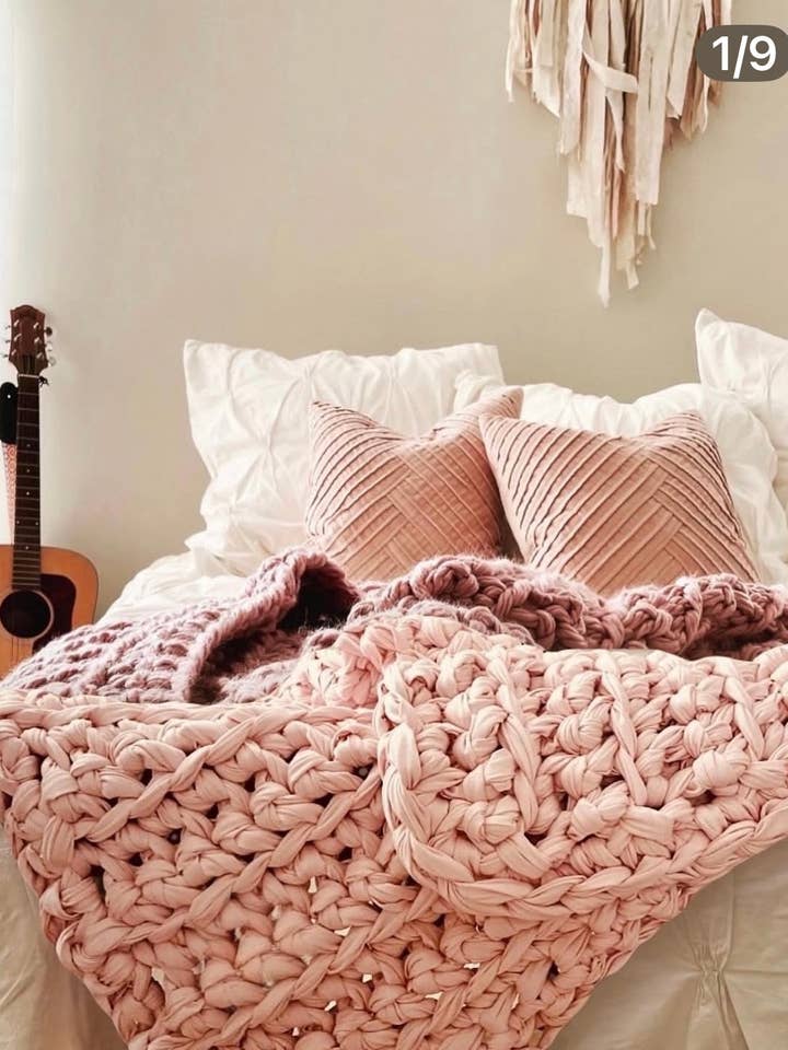 Organic cotton weighted blanket, jersey knit for wholesale by Bean & Dot