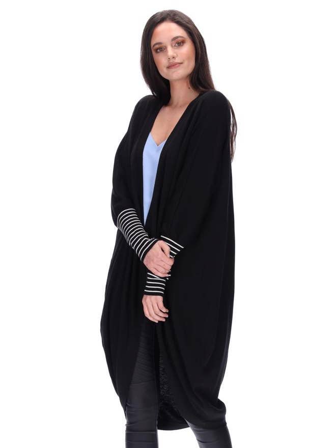 Merino Blend Cardi Preto por atacado de Augustine