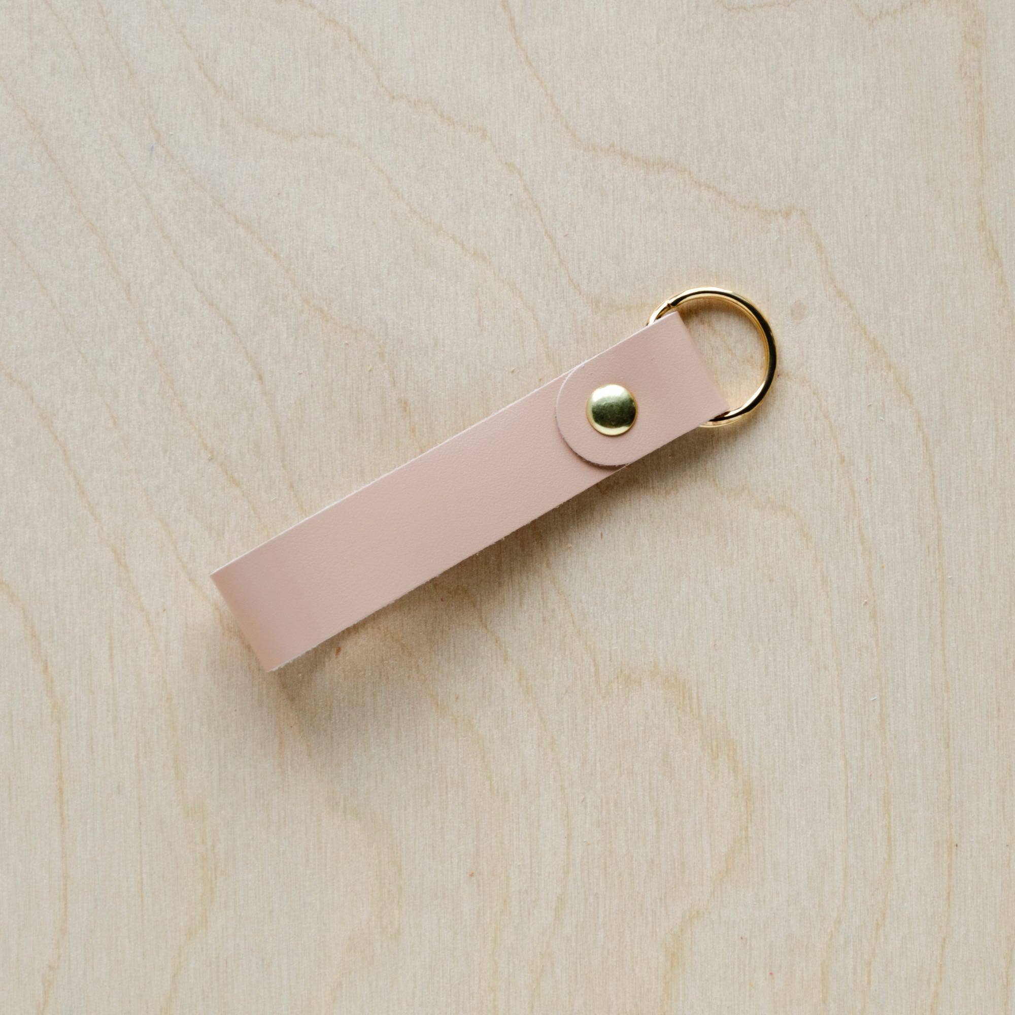 Studio Lowen – wholesale Keychain – Women's – Leather Loop Key Rings1