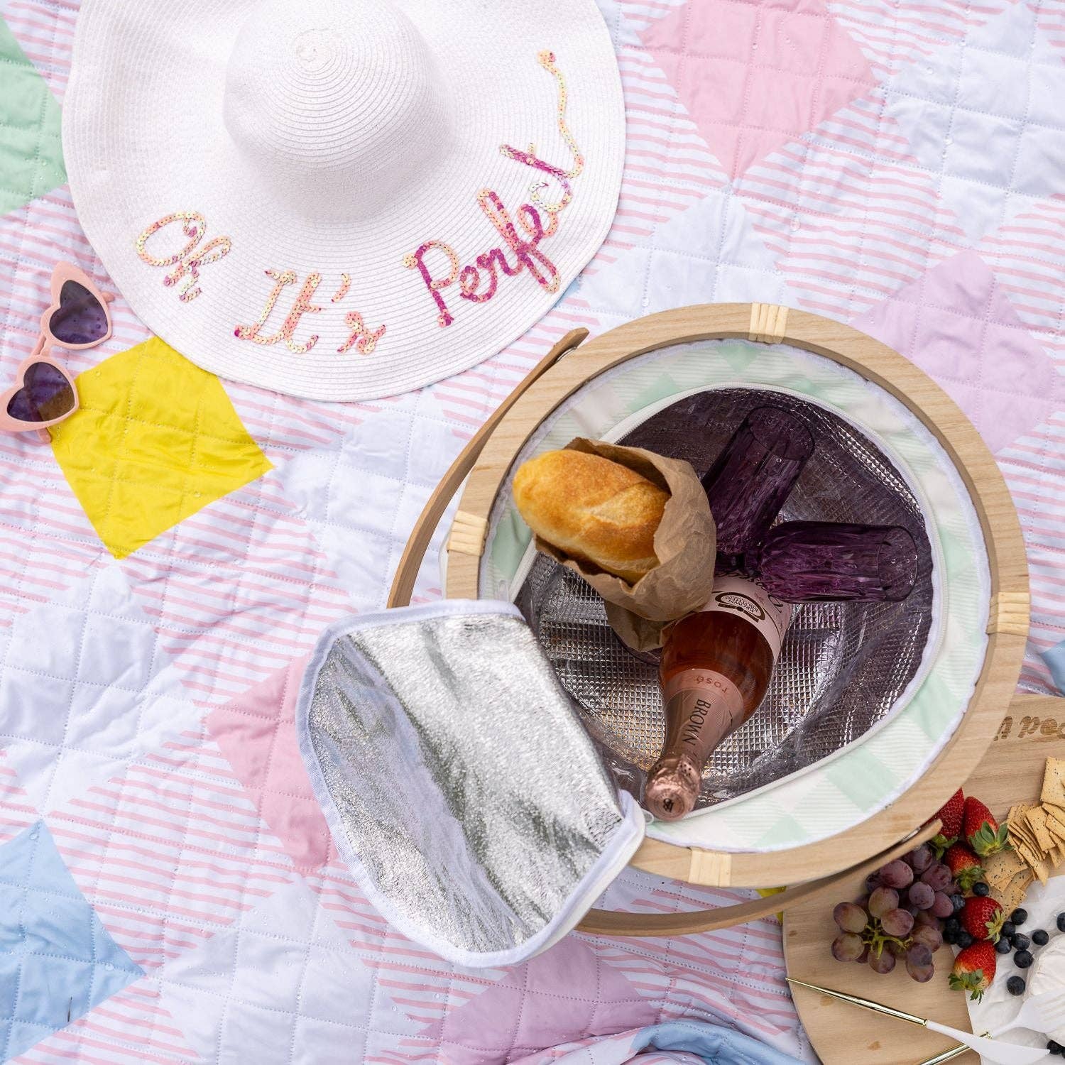 Oh It's Perfect - Wholesale Picnic basket - Coloured Wicker Insulated Picnic Basket6