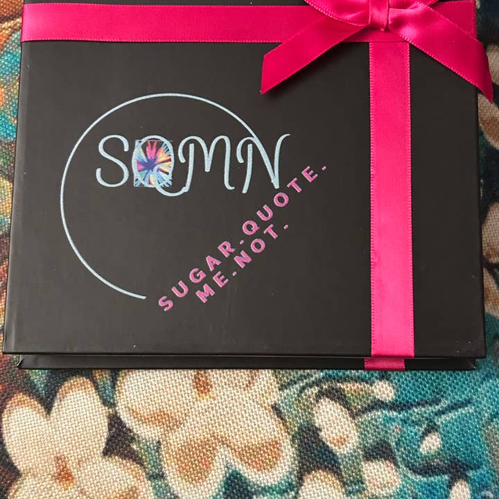 SQMN Magnetic Eyelash Compact Kit for wholesale by SugarQuoteMeNot LLC
