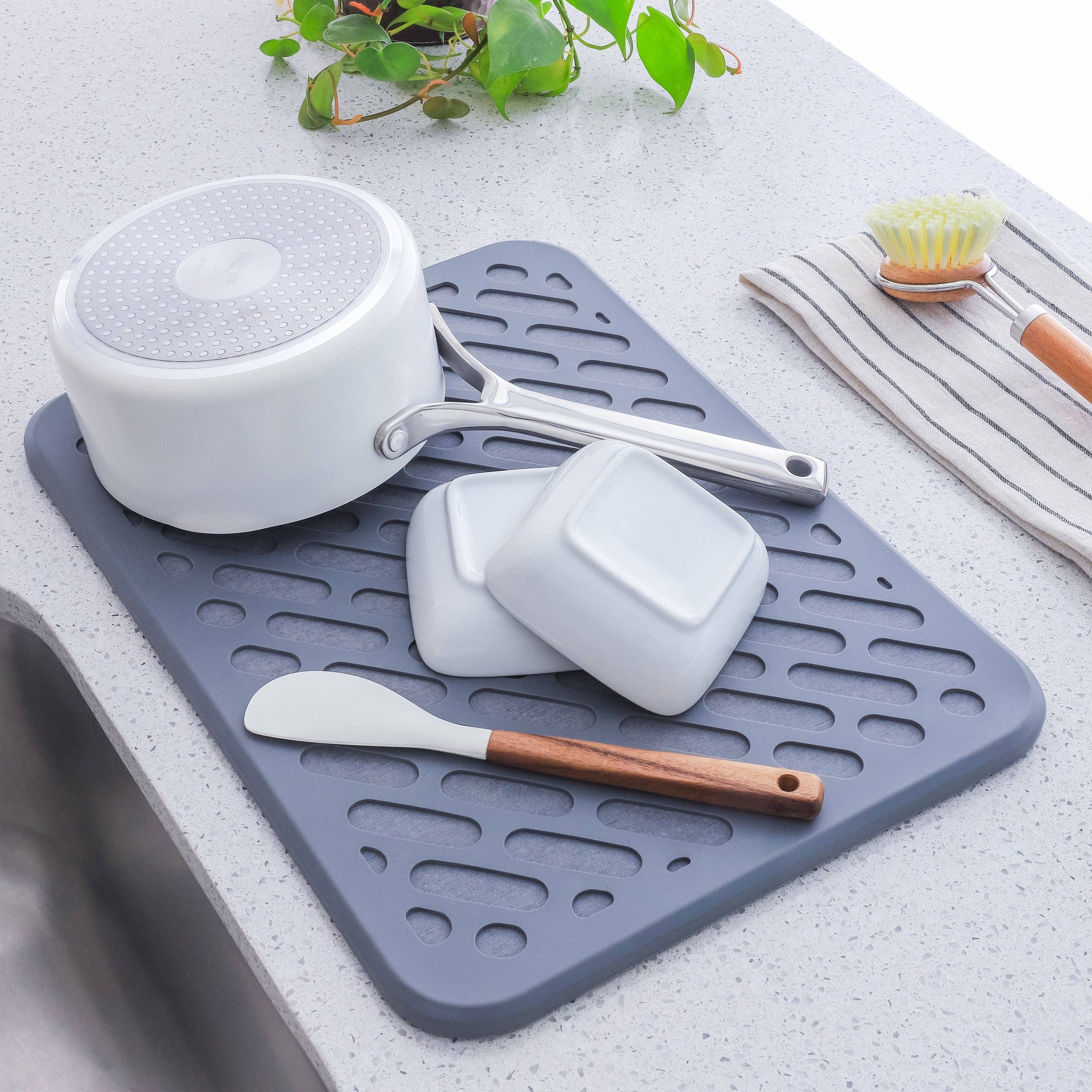 Better Houseware Corp. - Wholesale Dish Drying Mat/Rack - The Magic Dishmat: Stone & Silicone Quick Dry Mat1