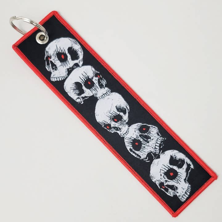 Vide - Porte-clés brodé style étiquette de vol pour la vente par PeachyxJames