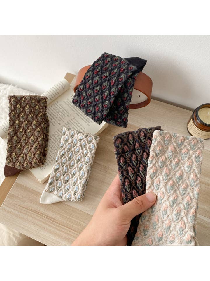 Rufia - Vintage Gobelinmønster Crew Sokker for engroshandel hos Funkyrel® Atzbranding Limited