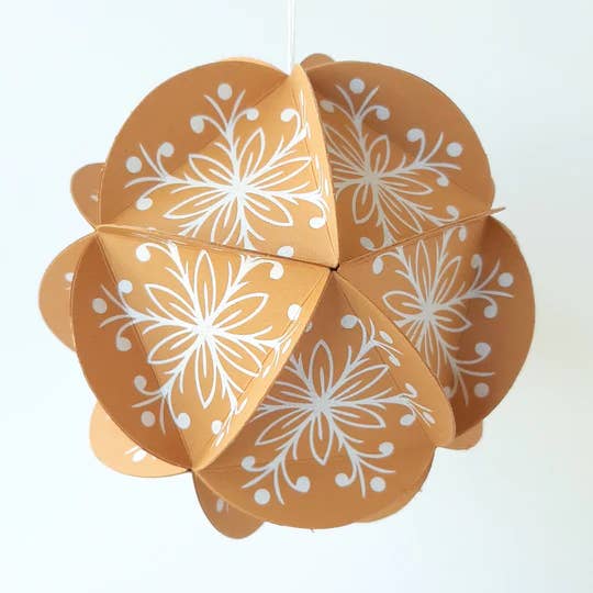 Kit de décoration en forme de globe, feuille à 20 faces, blanc/brun pour la vente par Kiss The Paper