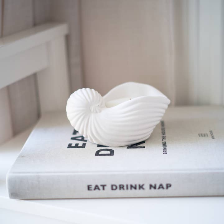 FIDJI Candle - Jesmonite & soy wax for wholesale by Studio Firaora