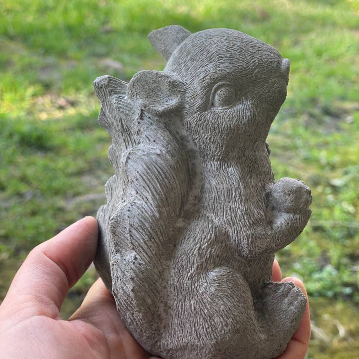 Backyard Stone Art - Wholesale Outdoor Ornament/Decor - Concrete Squirrel Figurine Statue, Squirrel Garden, 4.5"x3"