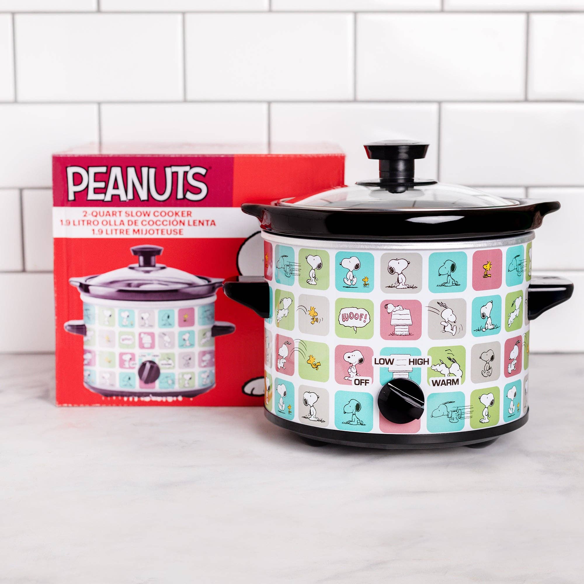 Uncanny Brands - Wholesale Cooking Pot - Uncanny Brands Peanuts Snoopy & Woodstock 2 Quart Slow Cooker5