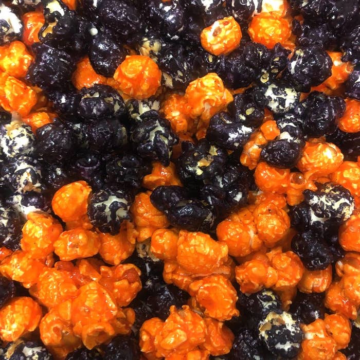 Nikki's Popcorn Company - Wholesale Popcorn - 4 Cup Peg Bag - Halloween Witches Brew Popcorn2