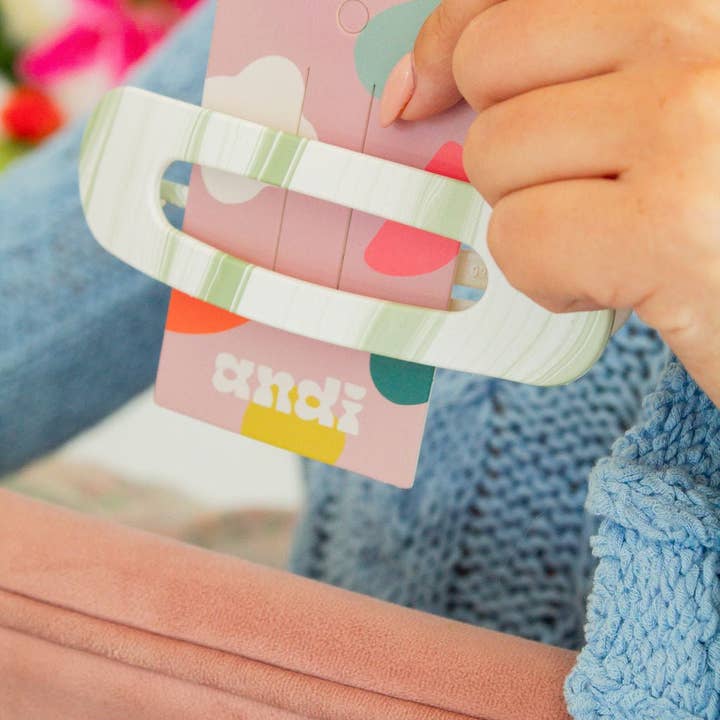 Shop Andi - Wholesale Hair Clip - Women's - Oversized Flat Claw Clip4