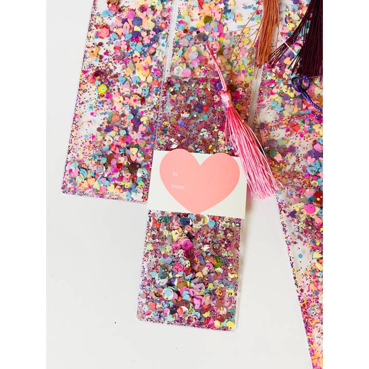 Coloring Home - Wholesale Bookmark - Valentine’s Day Heart Glitter Shaker Bookmark3