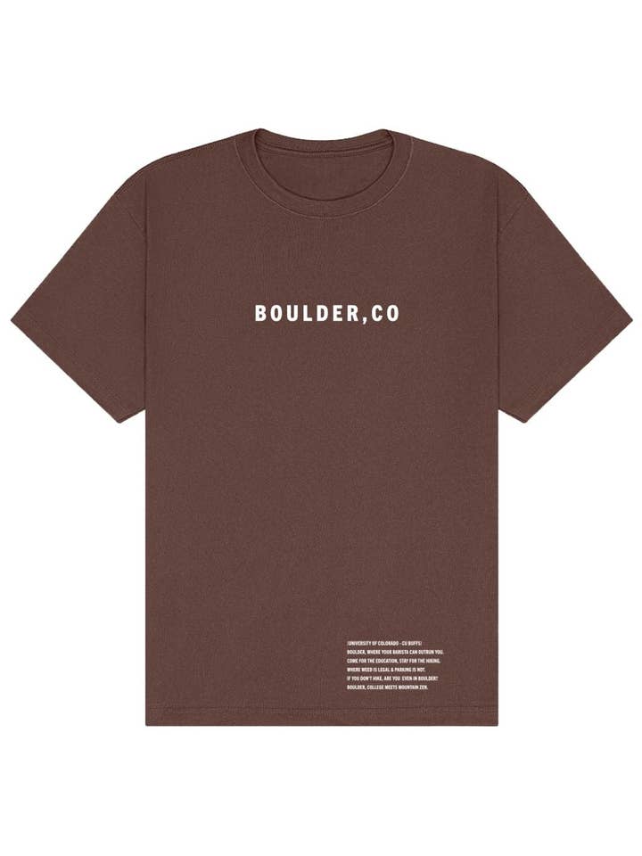 T-shirt surdimensionné en tissu épais de Boulder, CO – Le style cool de la ville de montagne rencontre celui de l'université pour la vente par Tourist Tee Co.