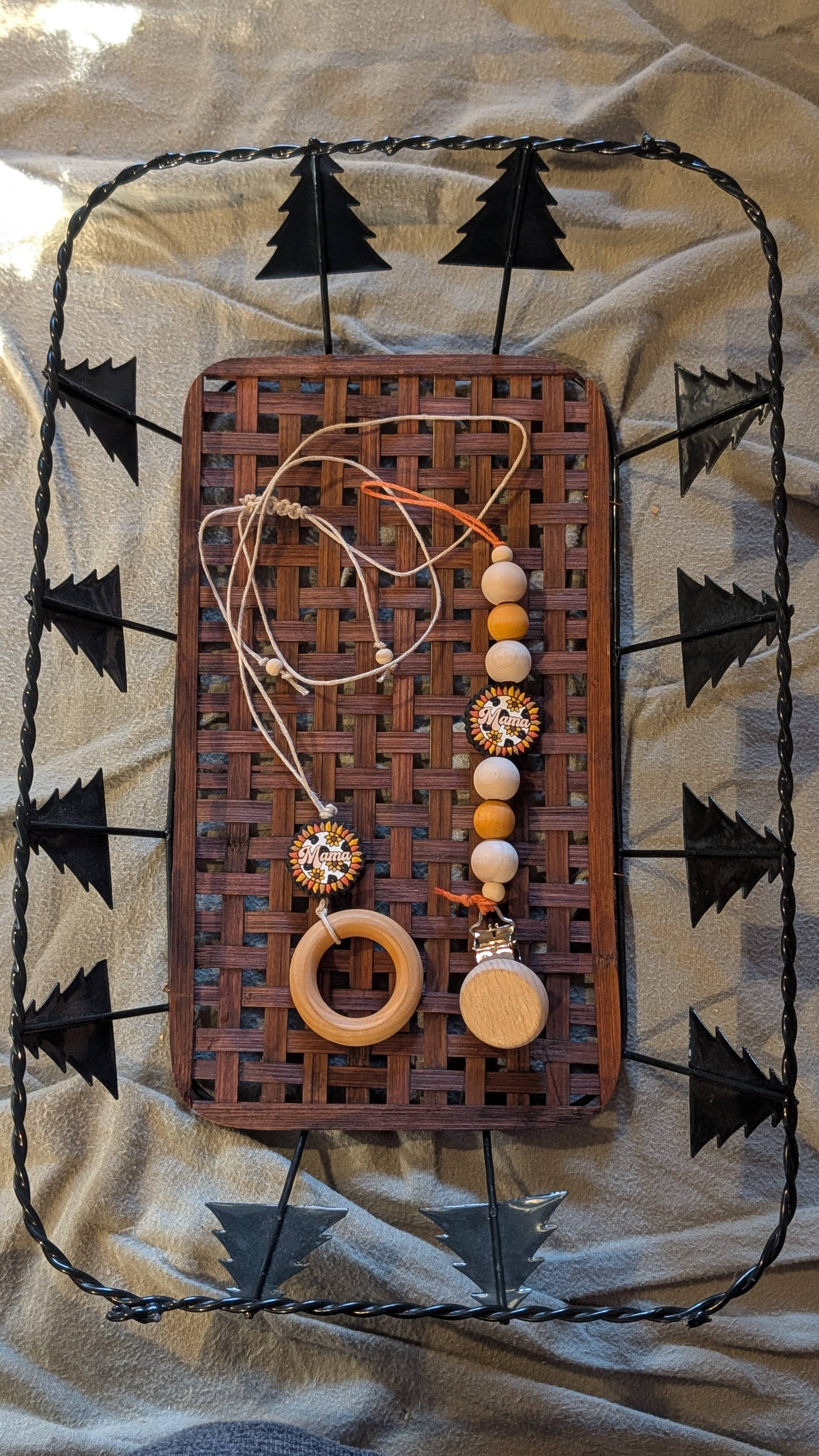 Brombie - Wholesale Jewelry Set - Mama nursing necklace with matching clip for pacifier or toy7