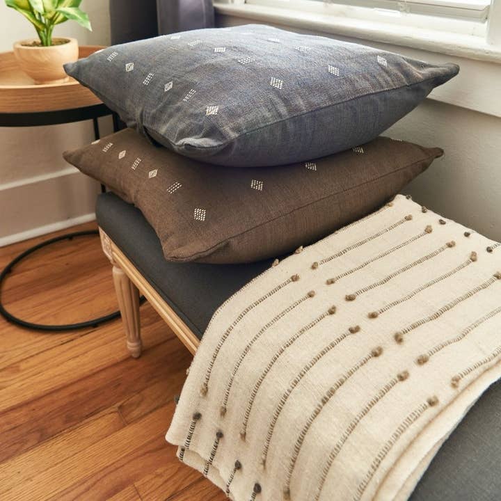 Variously - Vente Coussin décoratif - Coussin artisanal Nira Indigo