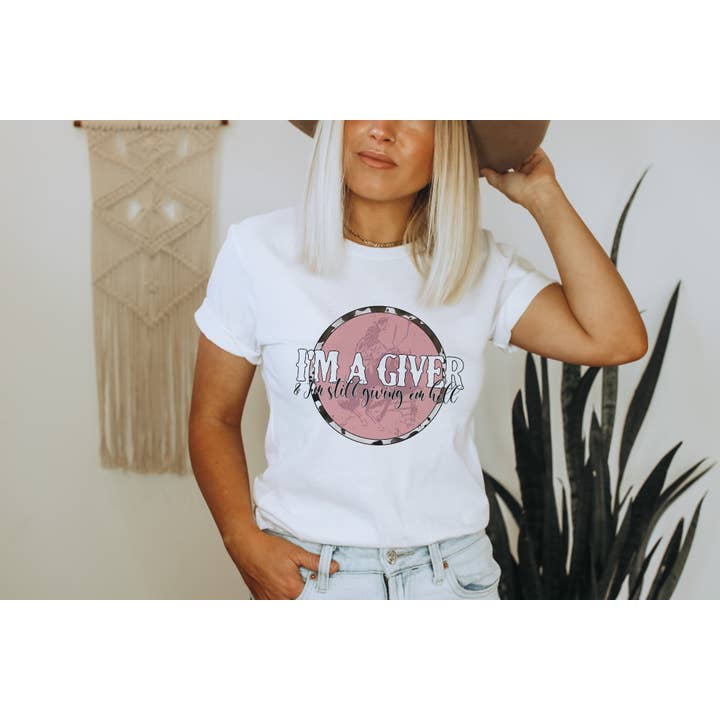 Dixie Mae Clothing Co. – Engroshandel T-shirt med print - Dame – Jeg er en giver & Jeg giver dem stadig helvede kortærmet unisex-T-shirt 1