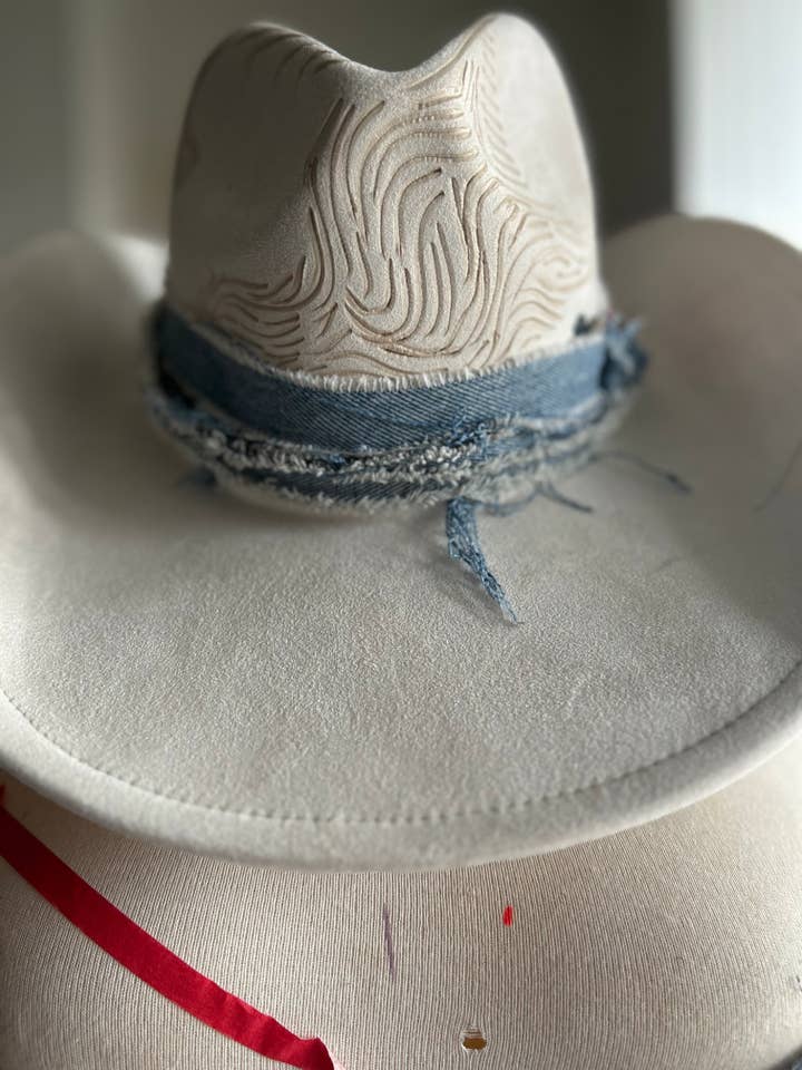 Chapeau Cowgirl Carter pour la vente par Kissed by BO