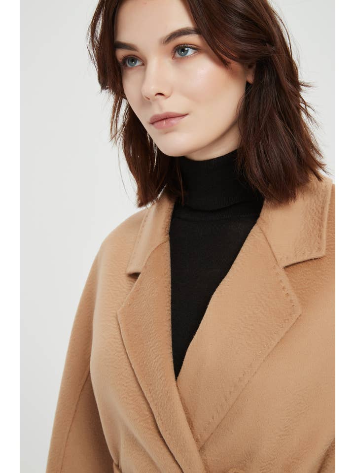 Cammello Cappotto classico avvolgente con cintura regolabile in vendita all'ingrosso su Faire5