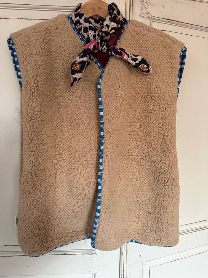 ToutVintage - Wholesale Outerwear Vest - Women's - Gebruikte Kantha Vintage gilet0