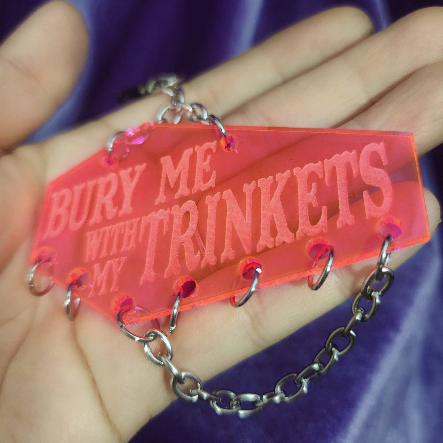 SHOPMALASTORE - Vente Porte-clés – femme - PORTE-CLÉS BIJOUX CERCUEIL - "ENTERREZ-MOI AVEC MES BIJOUX"8