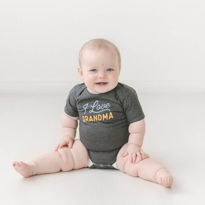 Sweetpea and Co. - Wholesale Bodysuit (Non-Footed) - Baby - I Love Grandma Baby Onesie, Mother's Day Gift, Baby Clothing