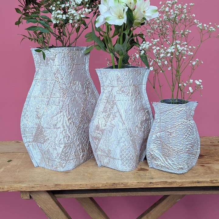 Pop Up Vase in Ivory for wholesale on Faire1