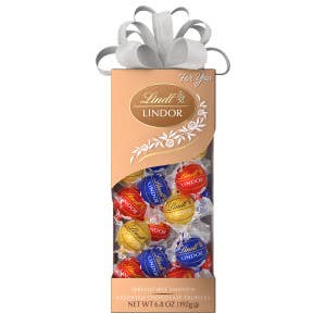 Lindt Lindor Assorterade Chokladtryfflar Traditioner 10/6,8OZ för wholesale av L&F Universal Goods
