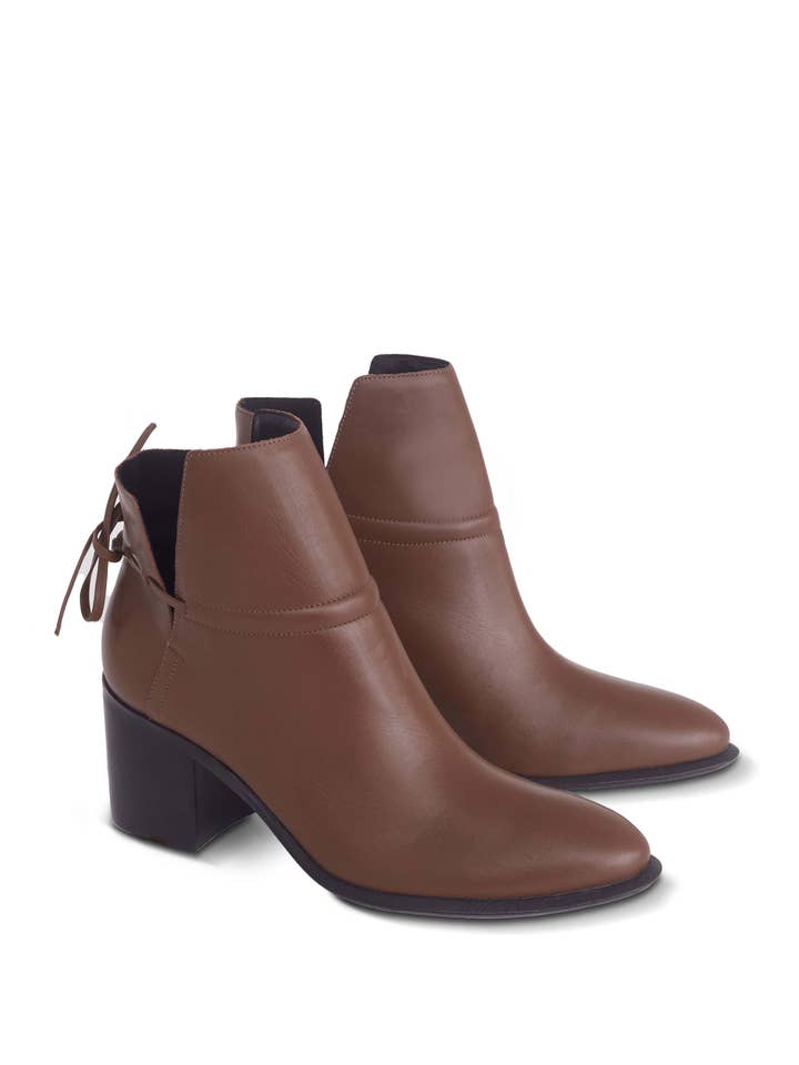 Mangará Atelier - Wholesale Booties - Women's - Brown Leather Ankle Boots Attalea – Women’s Block Heel Booties7