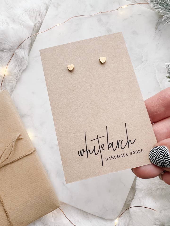 Mini oorknopjes van messing hart voor wholesale door Whitebirch Handmade Goods