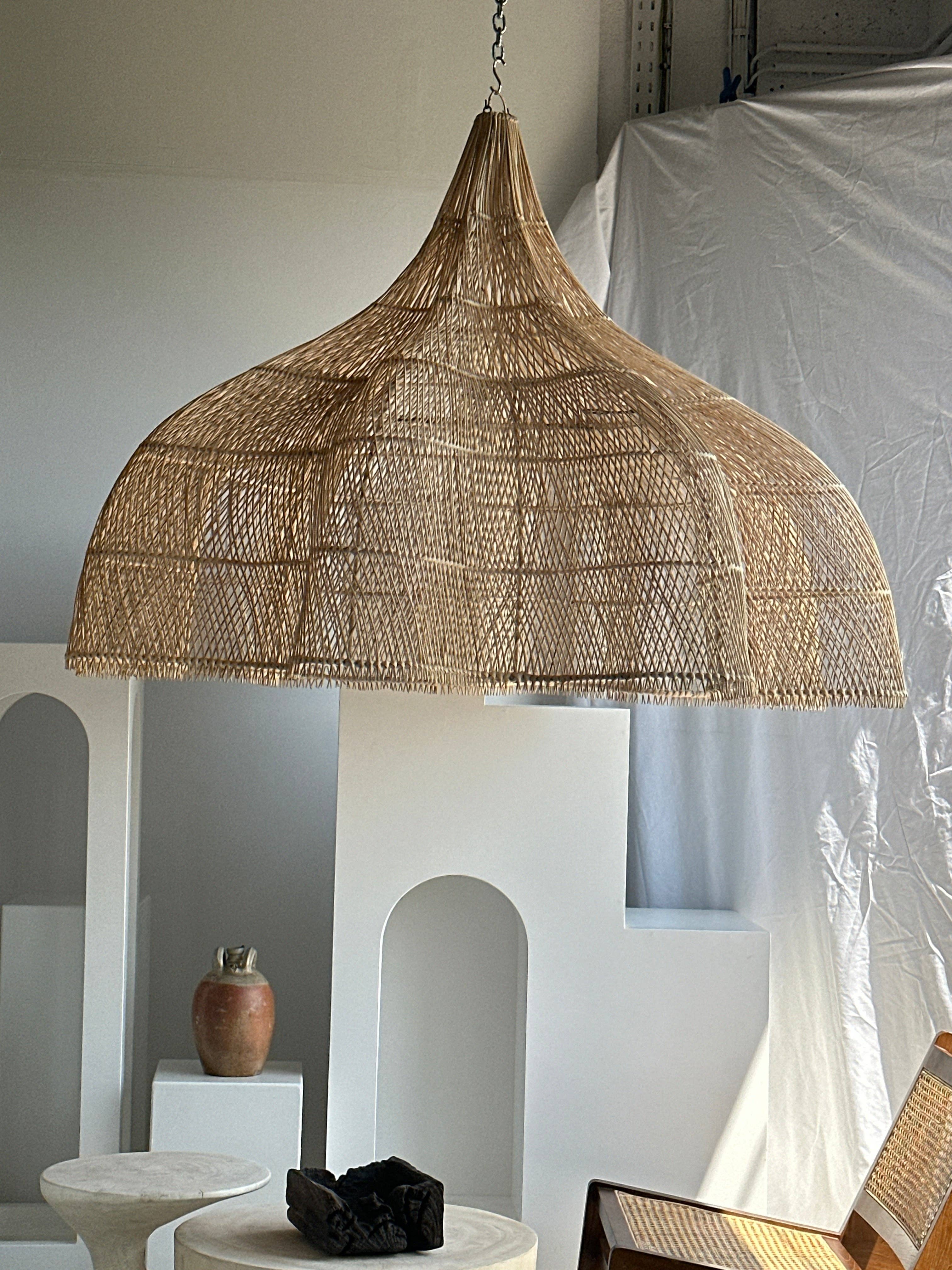 Office Objets - Wholesale Chandelier/Hanging Light - Immense rattan suspension in the shape of a flower, tulip, corolla H:1m; D:1m5090