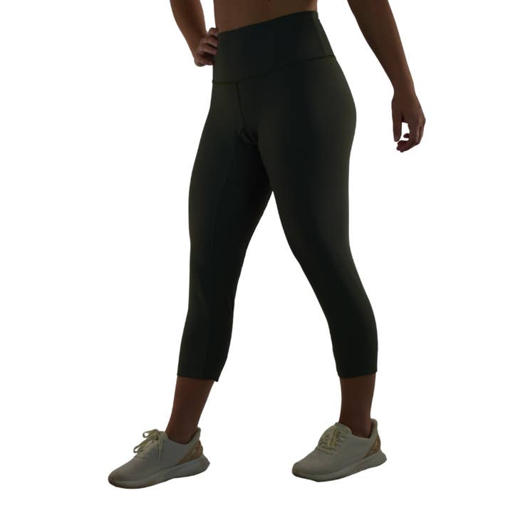 Läckagesäkra beskurna leggings - Deep Olive för wholesale av Moxie Fitness Apparel
