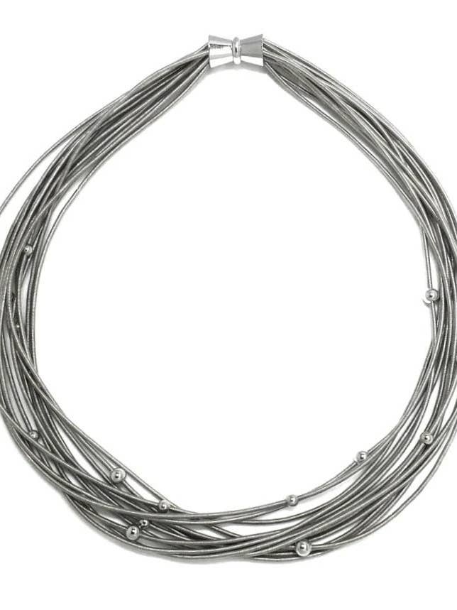 513 - Pianowire Argento con Perline Argento per la vendita all'ingrosso da parte di Sea Lily