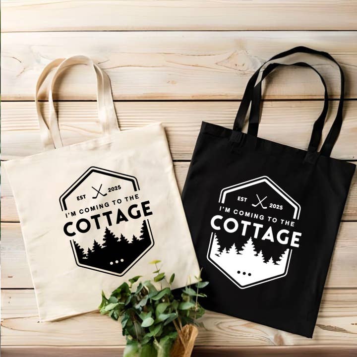 Sac fourre-tout Rivalité chauffée | Hockey | LGBTQ+ | Cottage pour la vente par brattybloom