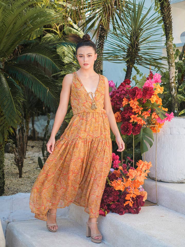 Abito Midi Serafina - Paisley Tramonto per la vendita all'ingrosso da parte di Tulle and Batiste