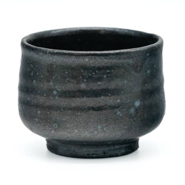 Japanische Teetasse - 菅原顕悟 Kengo Sugawara - Schwarze Hantsutsu-gata Yunomi - 100ml für den Großhandel von Tezumi