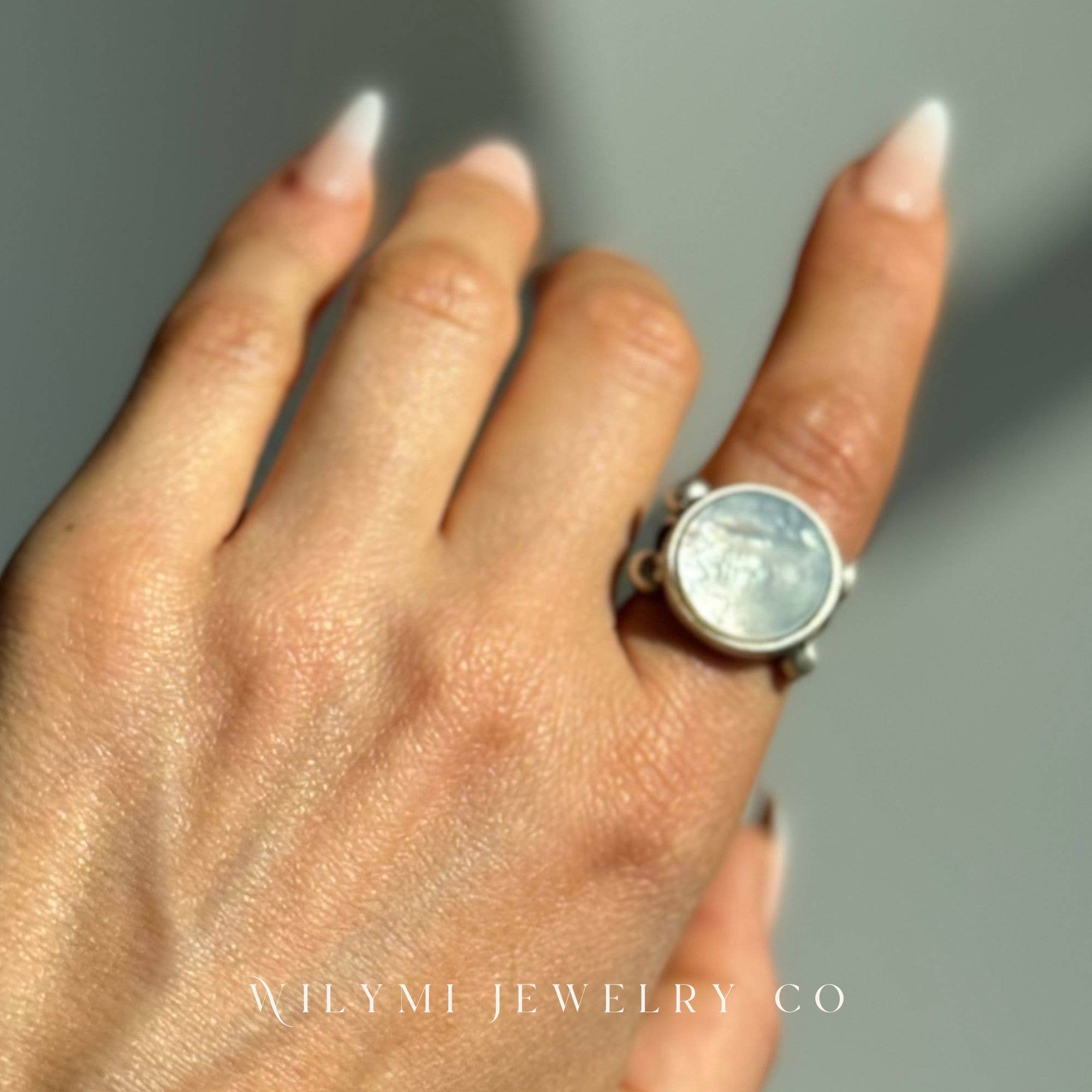 WILYMI Jewelry Co - Wholesale Cocktail/Statement Ring - Mother of Pearl Ring | 15mm Round Cut | Silver Plated3