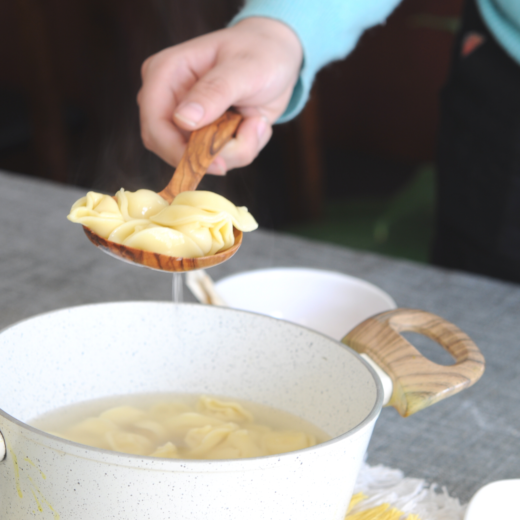 BeldiNest - Wholesale Kitchen Spoon - BeldiNest Large Olive Wood set of 2 Spoon and Strainer3