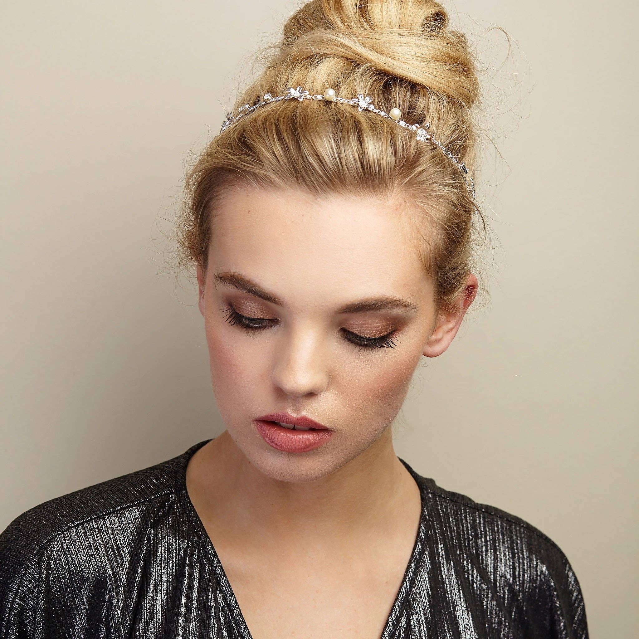 QueenMee Accessories - Wholesale Fashion Headband - Women's - Chain Headband with Pearls7