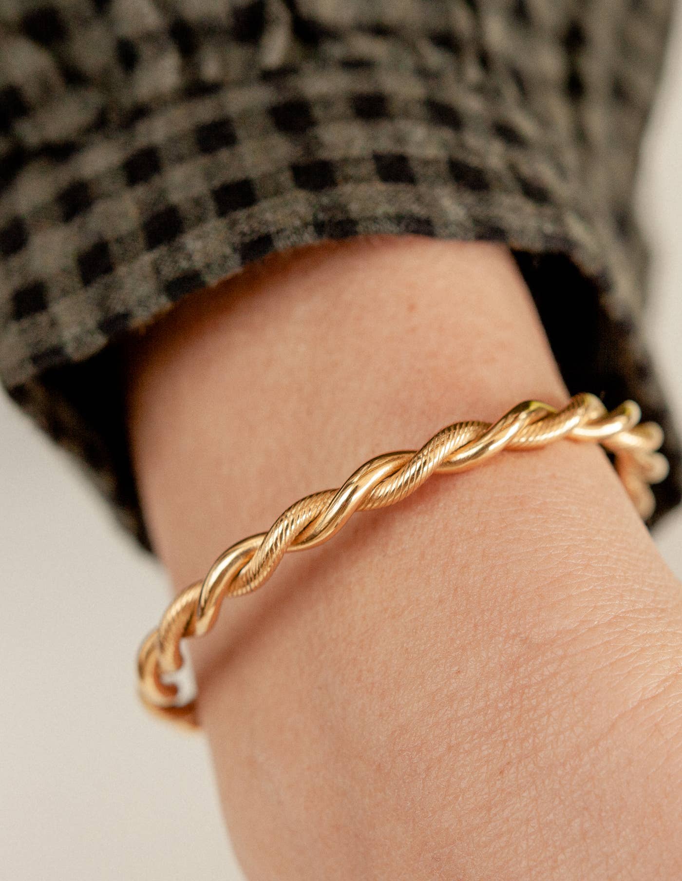 Nordic Muse – wholesale Cuff bracelet – Gold Twist Cuff Bangle, Waterproof2