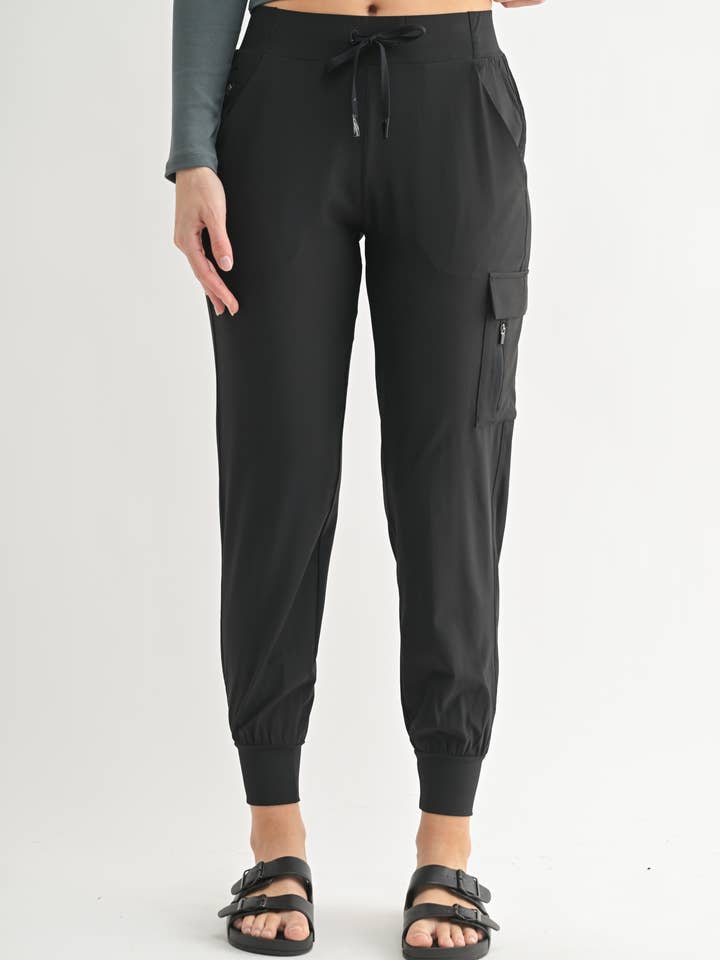 Mono B - Wholesale Athletic Sweatpants/Joggers - Women's - High-Waisted Capri Active Joggers with Pockets