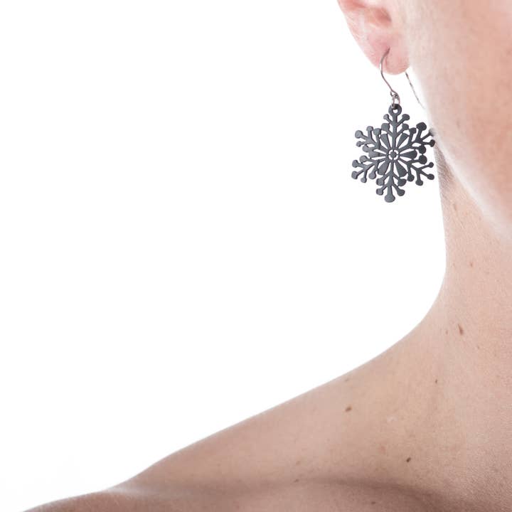 ABD Culture - Wholesale Dangle Earrings - Tiny Snowflake Earring1