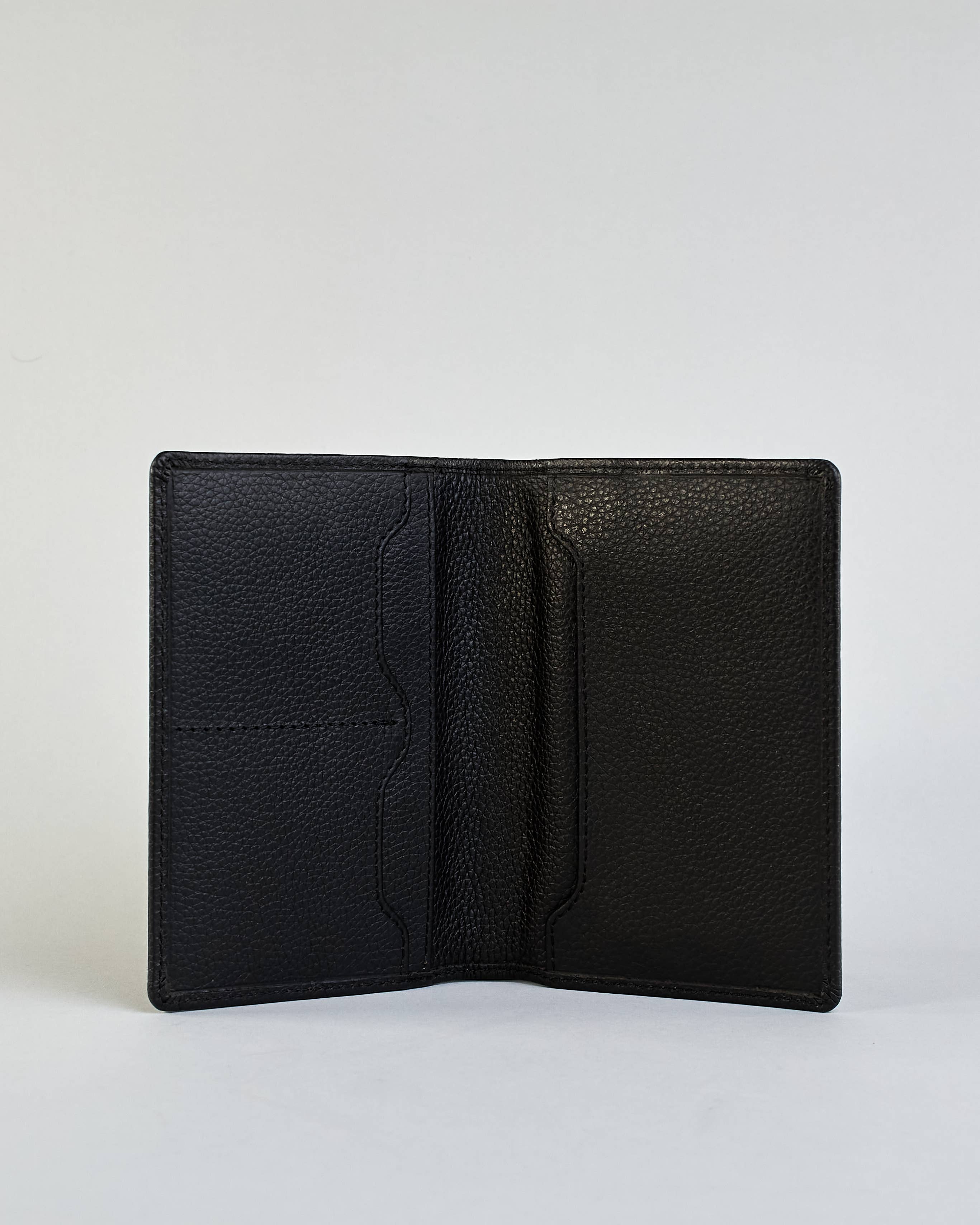 Herzilein-Wien GmbH - Wholesale Passport Case - Women's - Passhülle Leder 53