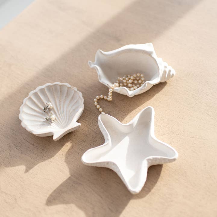 NOUVEAU !!! Plateaux à bibelots Shoreline - PAS DE TARIFS pour la vente par Lynn & Liana Designs