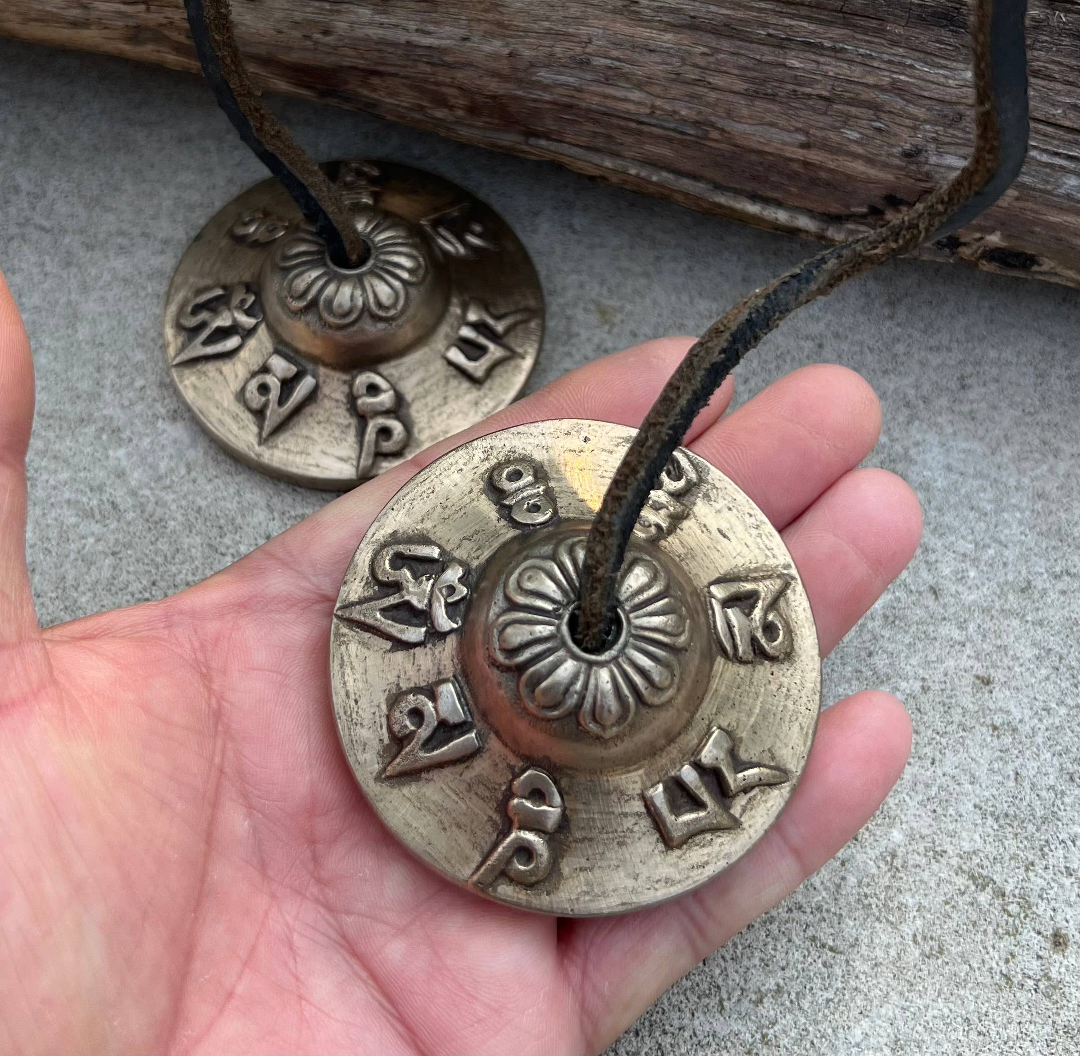 Lungta Imports - Wholesale Musical Instrument - Tibetan Buddhist Meditation Om Mani Padme Hum Tingsha Cymbal1