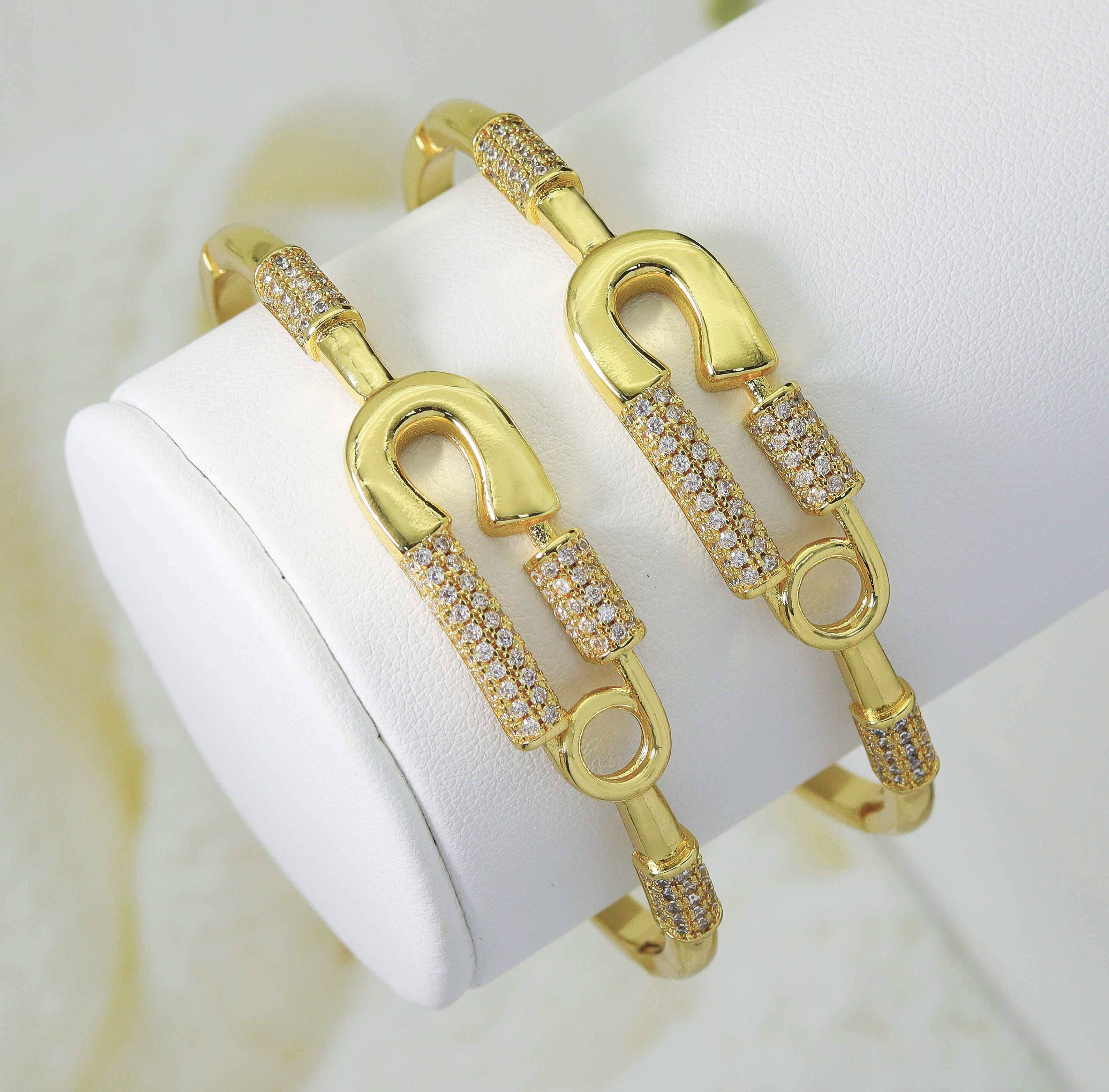 BestBeads&Beyond - Venta al por mayor Pulseras tipo brazalete - Pulsera imperdible CZ Pave, sku #JL119
