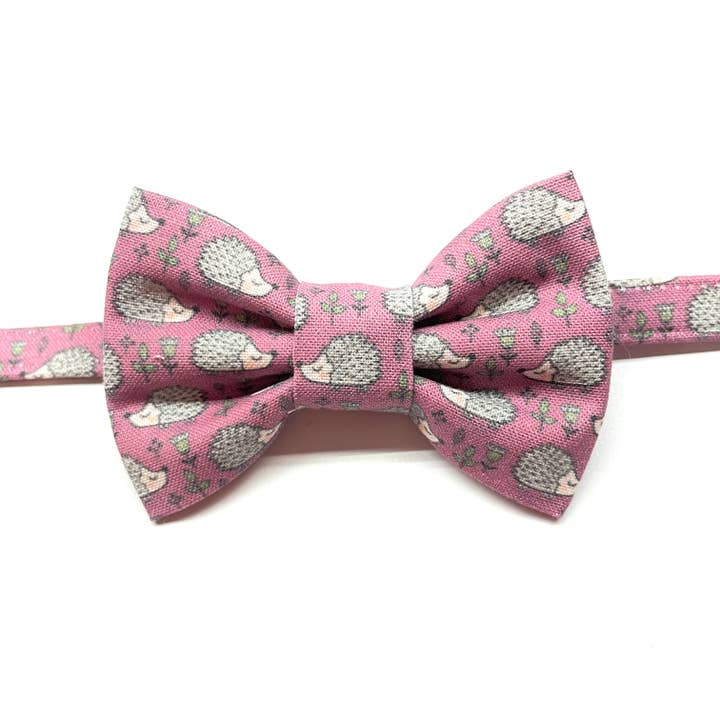 Hérisson Nœud papillon chat avec collier (copie) pour la vente par Whiskers Crafts